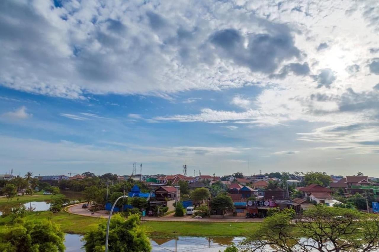 Siem Reap Riverside Hotel Bagian luar foto