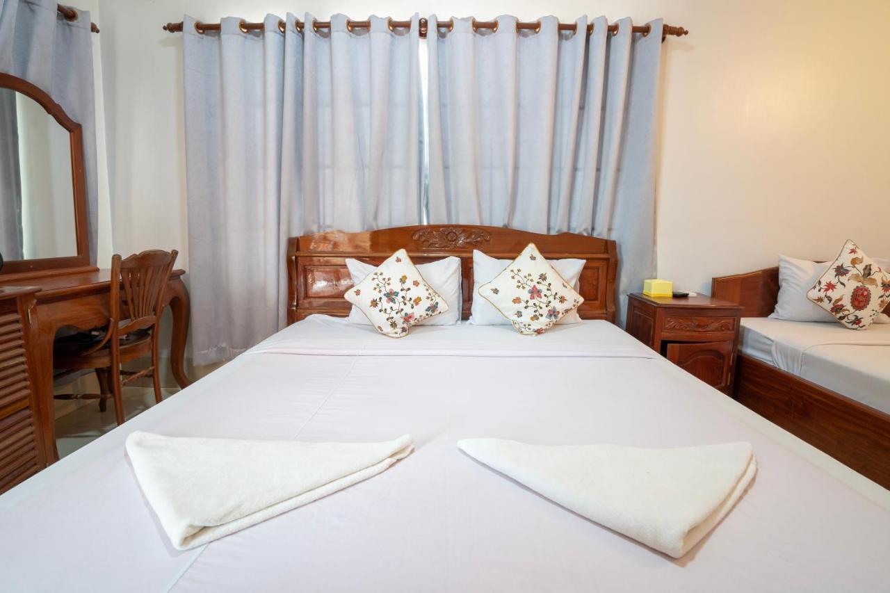 Siem Reap Riverside Hotel Bagian luar foto