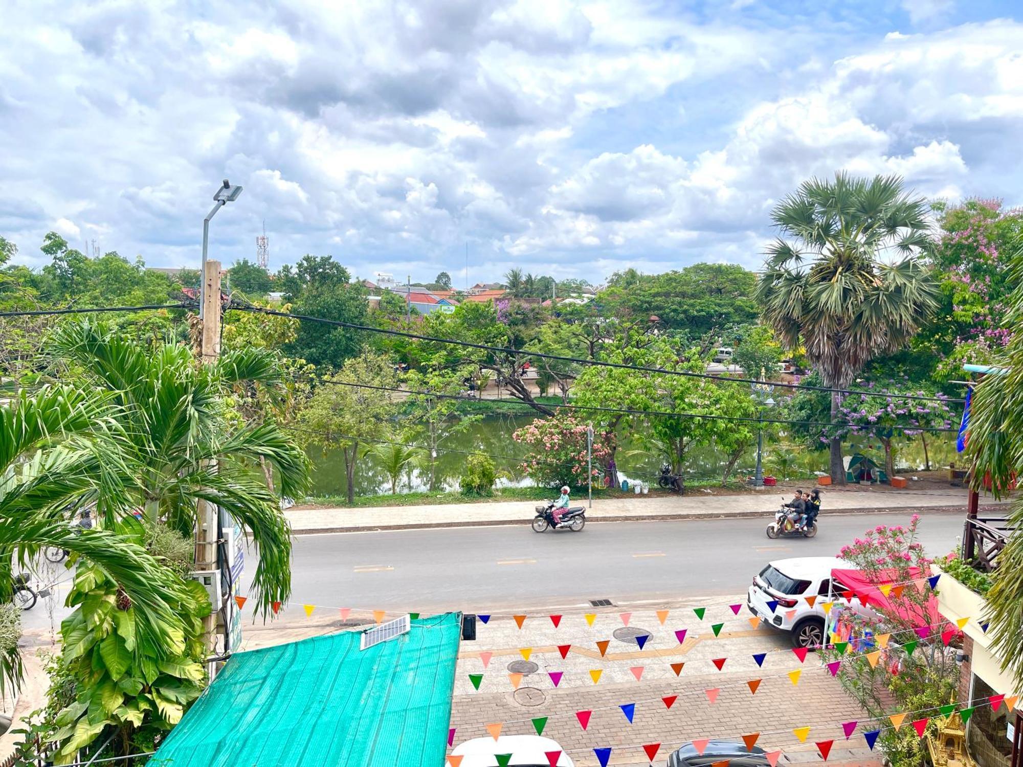 Siem Reap Riverside Hotel Bagian luar foto