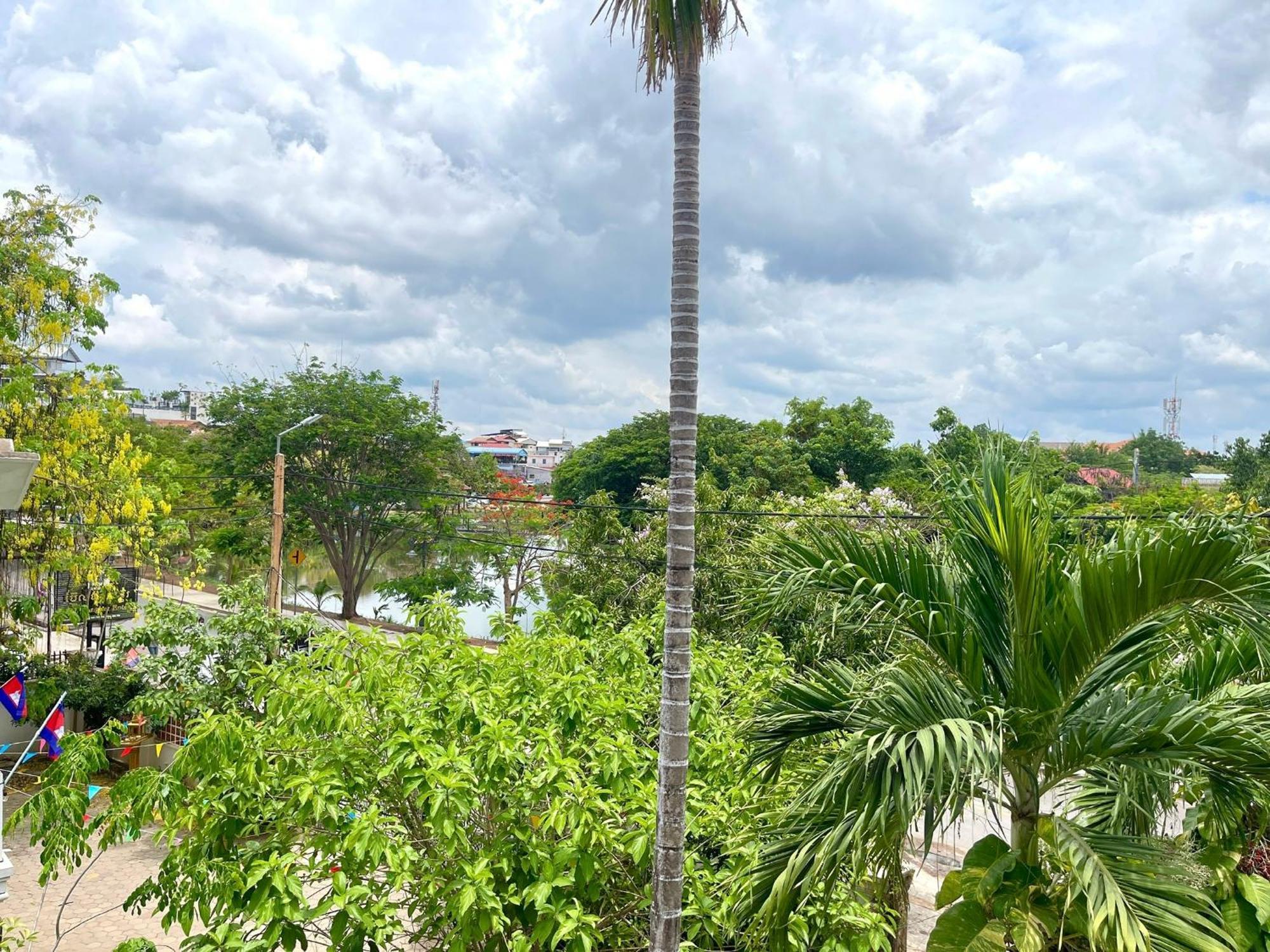 Siem Reap Riverside Hotel Bagian luar foto