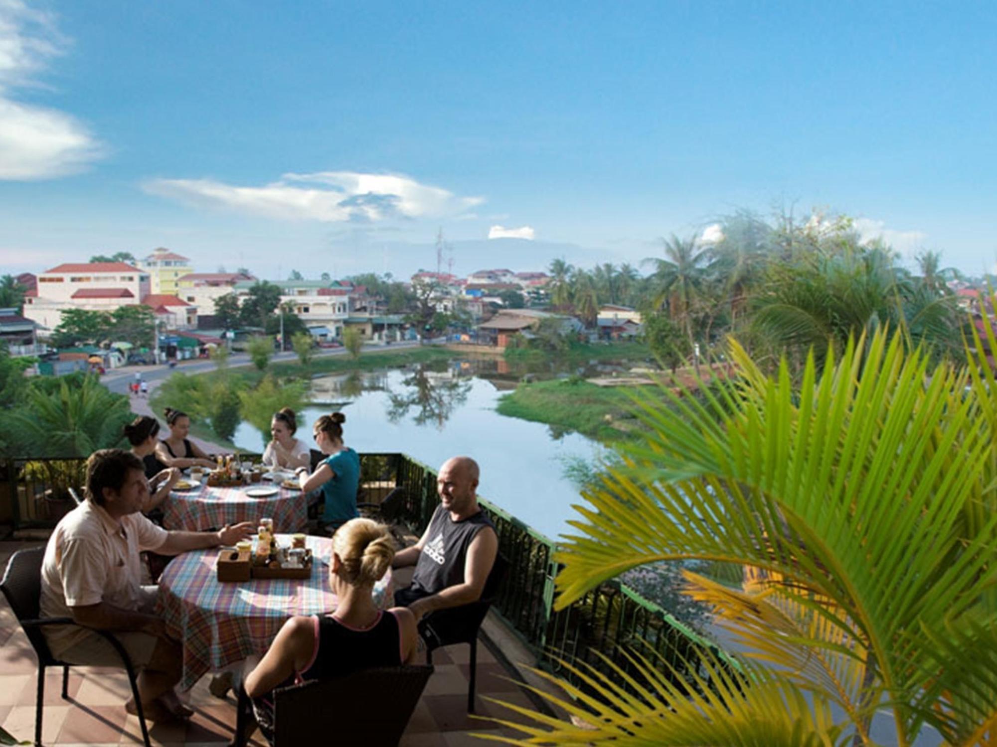 Siem Reap Riverside Hotel Bagian luar foto